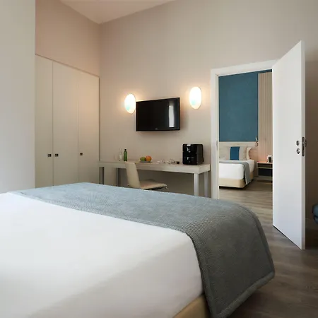 Отель Occidental